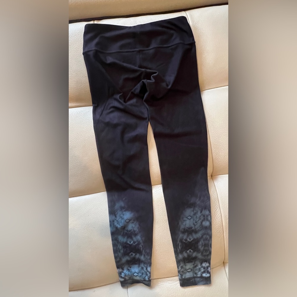 Equinox leggings black/navy contrast. Size S.